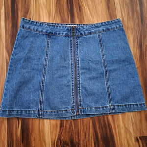 Altar'd State Women's Front Zipper Closure Medium Wash Jean Mini Skirt Size S